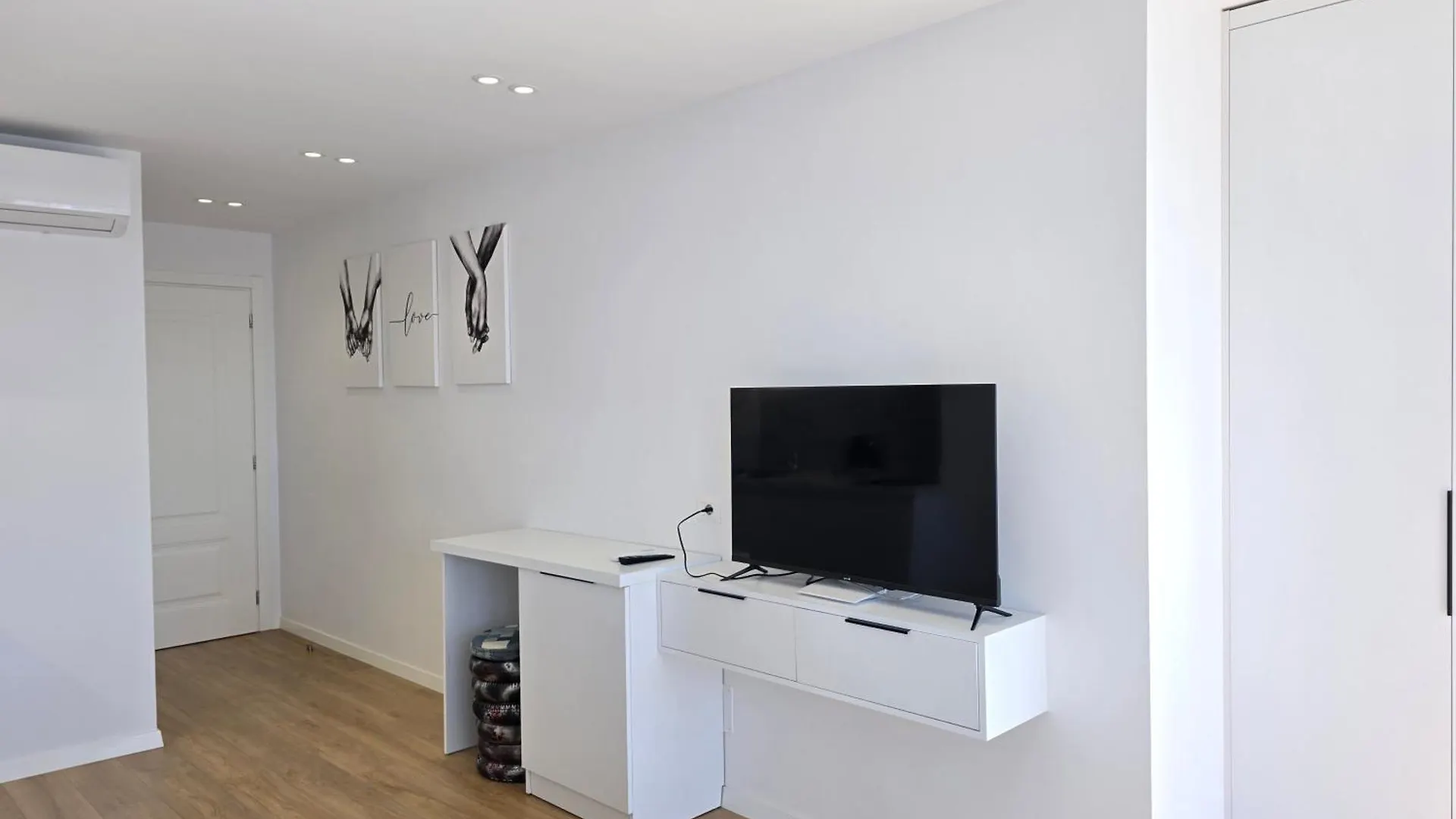 Oni Apartments Sarande