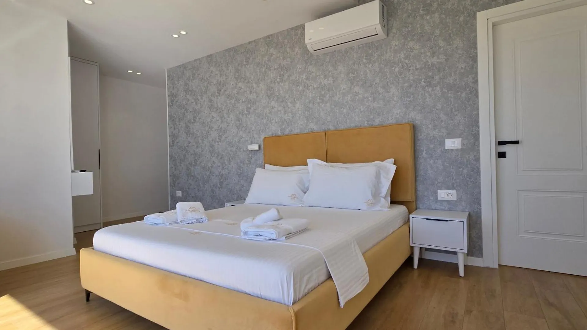 Oni Apartments Sarande 0*,