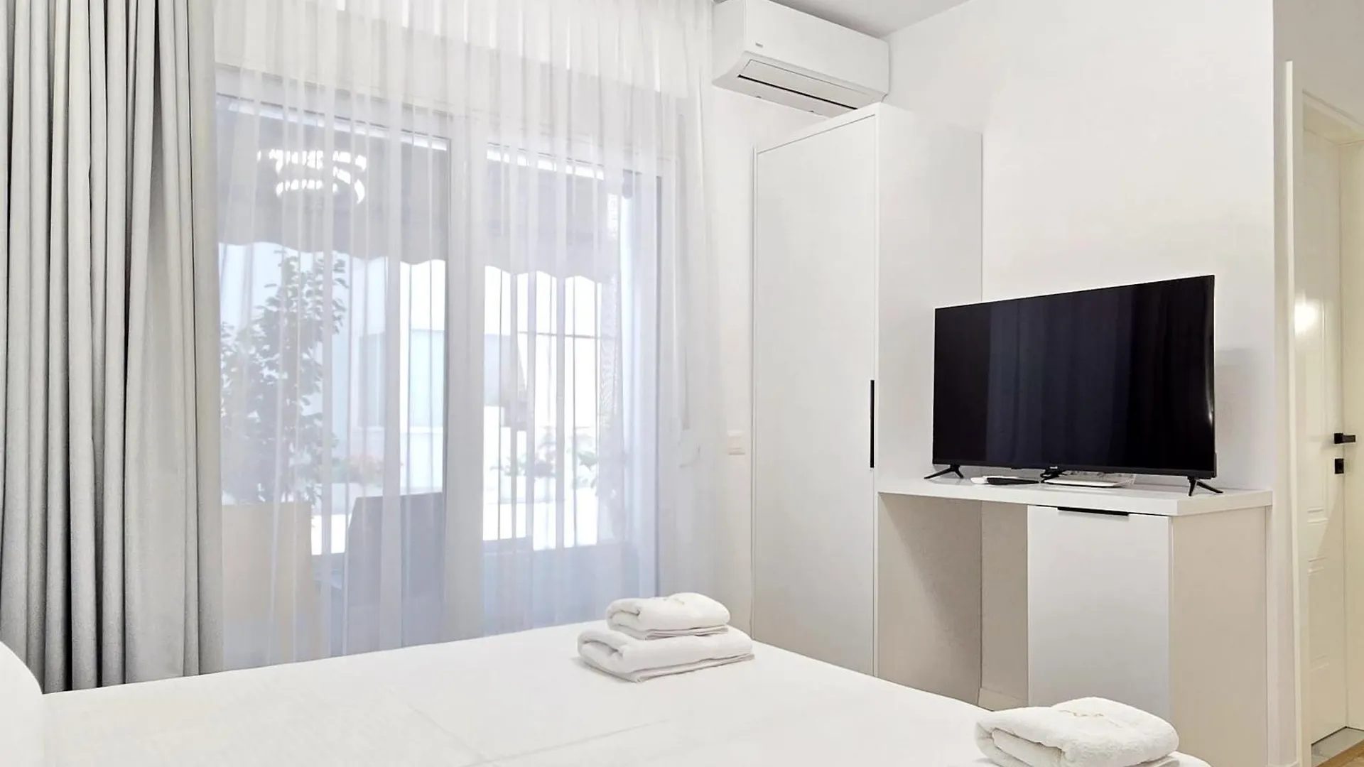 Oni Apartments Sarande