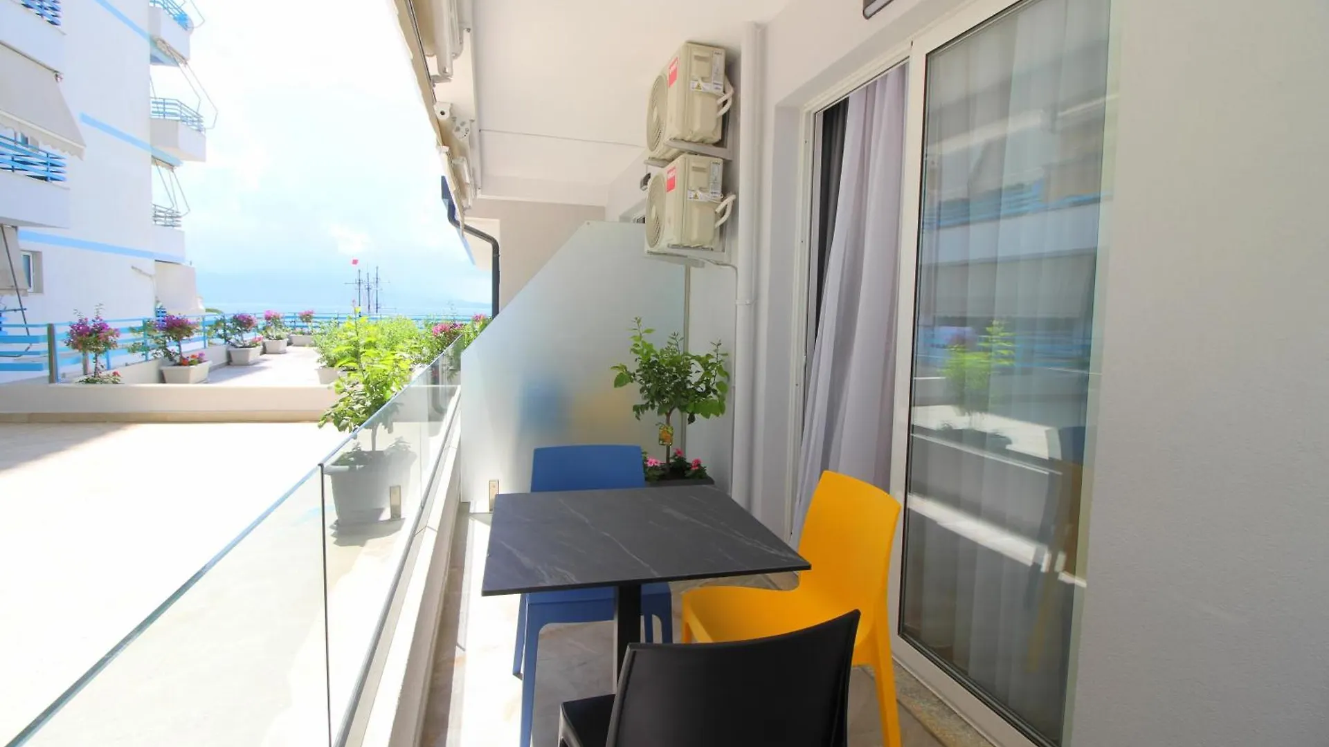 Oni Apartments Sarande 0*,  Albania